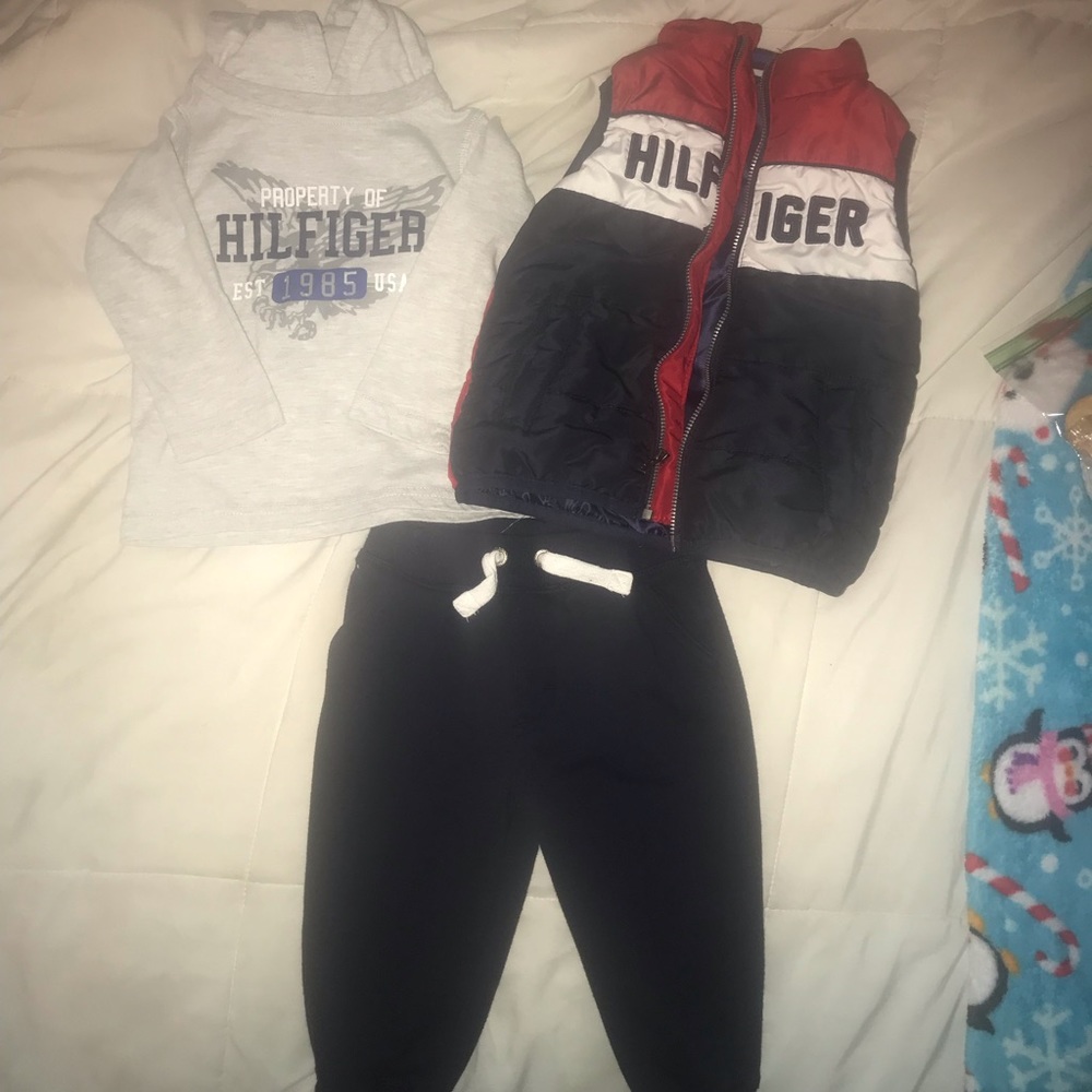 3pc Tommy Hilfiger Set